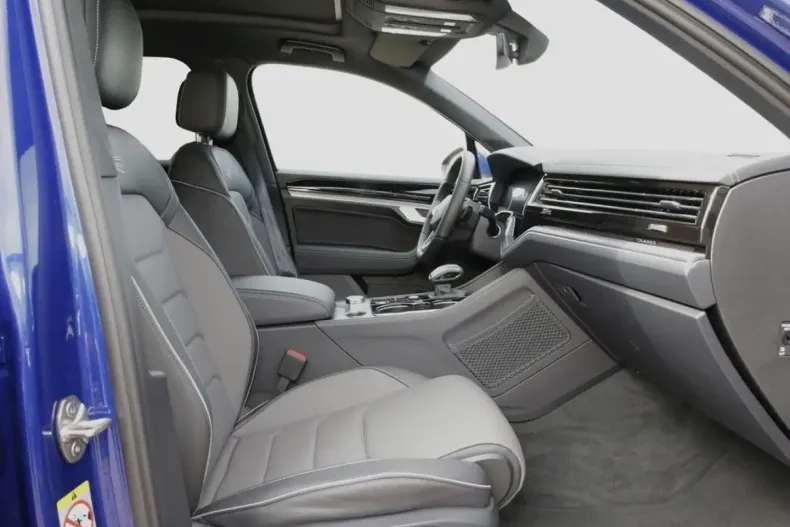 Volkswagen Touareg din 2024 cu 17.800 km - oferta VOL164106 - foto 7