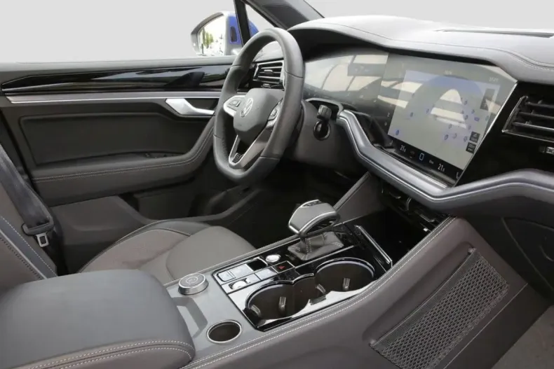 Volkswagen Touareg din 2024 cu 17.800 km - oferta VOL164106 - foto 8