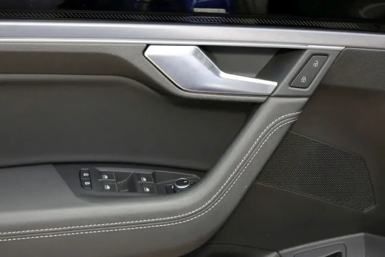 Volkswagen Touareg din 2024 cu 17.800 km - oferta VOL164106 - foto 15