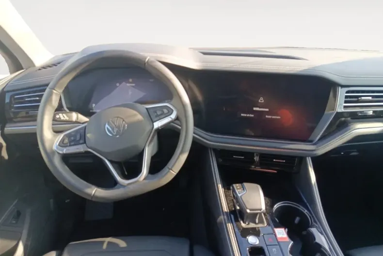 Volkswagen Touareg din 2025 cu 26.429 km - oferta VOL164112 - foto 9