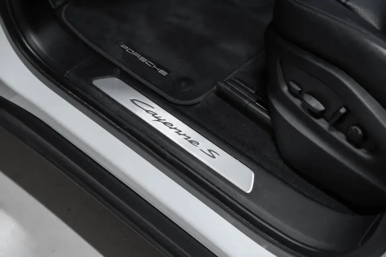 Porsche Cayenne din 2024 cu 23.600 km - oferta POR164114 - foto 32