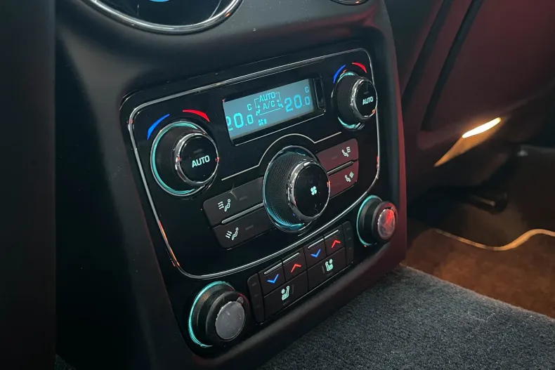 Jaguar XJ din 2019 cu 16.104 km - oferta JAG164128 - foto 6