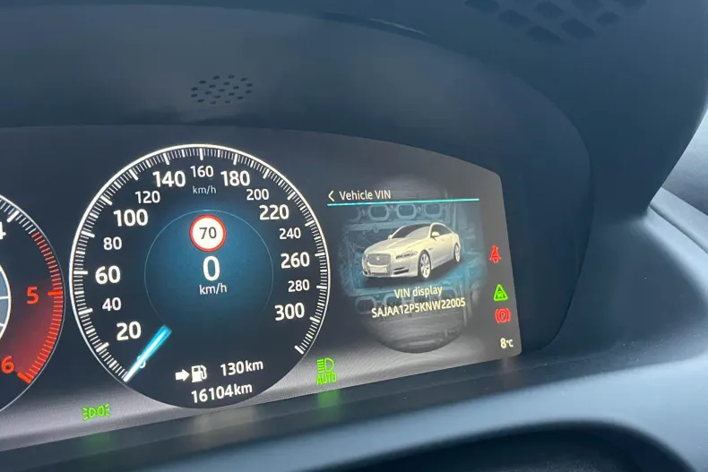 Jaguar XJ din 2019 cu 16.104 km - oferta JAG164128 - foto 15