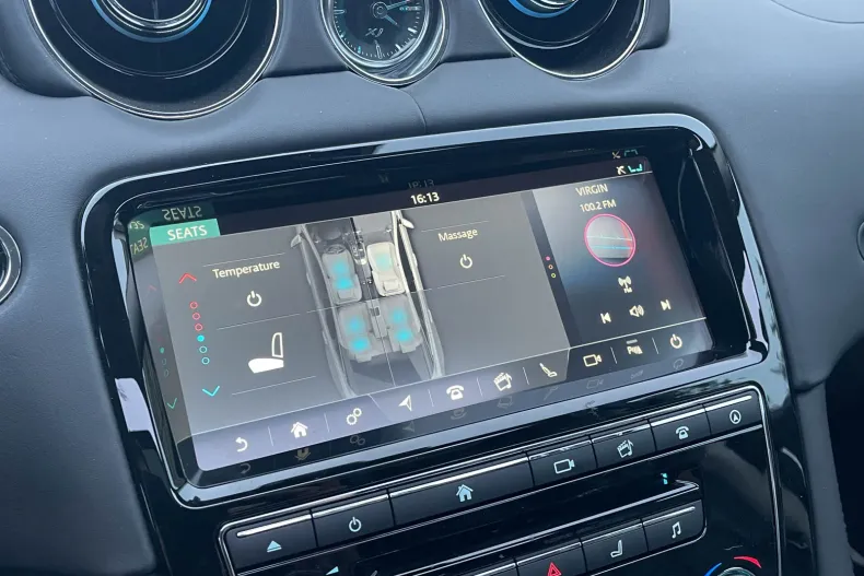 Jaguar XJ din 2019 cu 16.104 km - oferta JAG164128 - foto 24