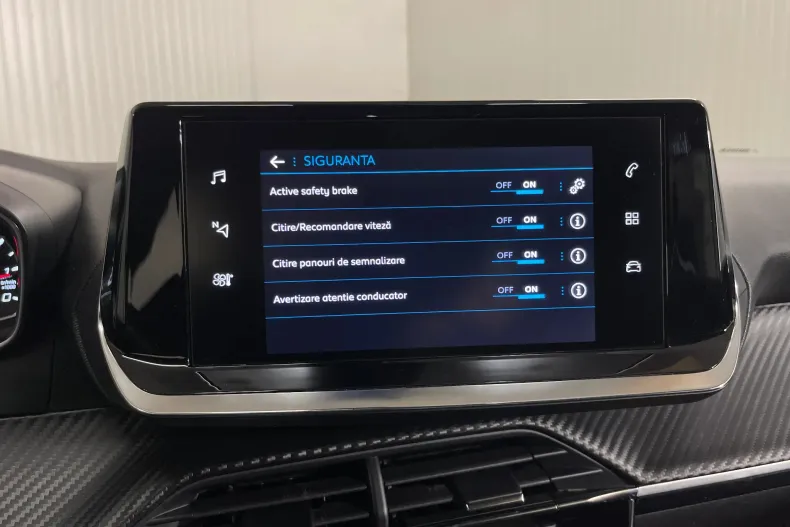 Peugeot 2008 din 2020 cu 67.888 km - oferta PEU164140 - foto 18