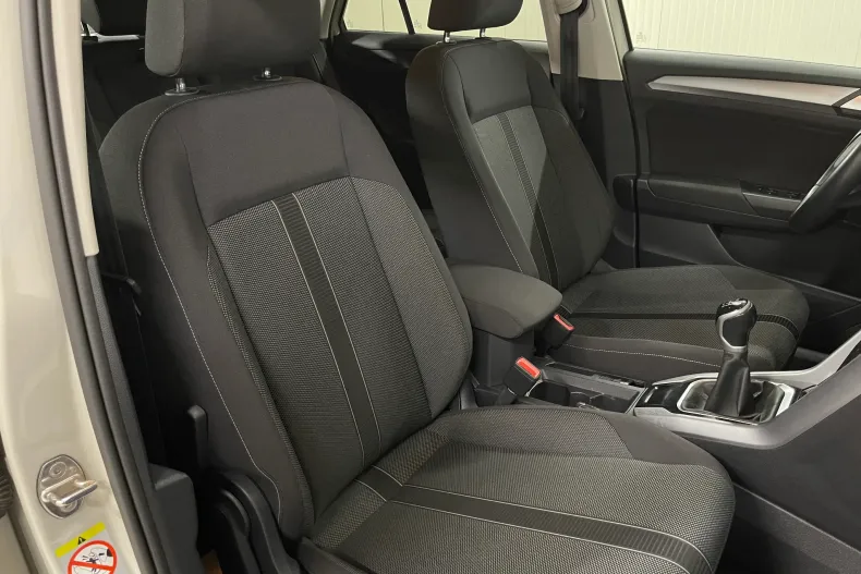 Volkswagen T-Roc din 2022 cu 63.427 km - oferta VOL164142 - foto 9