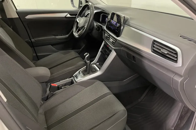 Volkswagen T-Roc din 2022 cu 63.427 km - oferta VOL164142 - foto 10