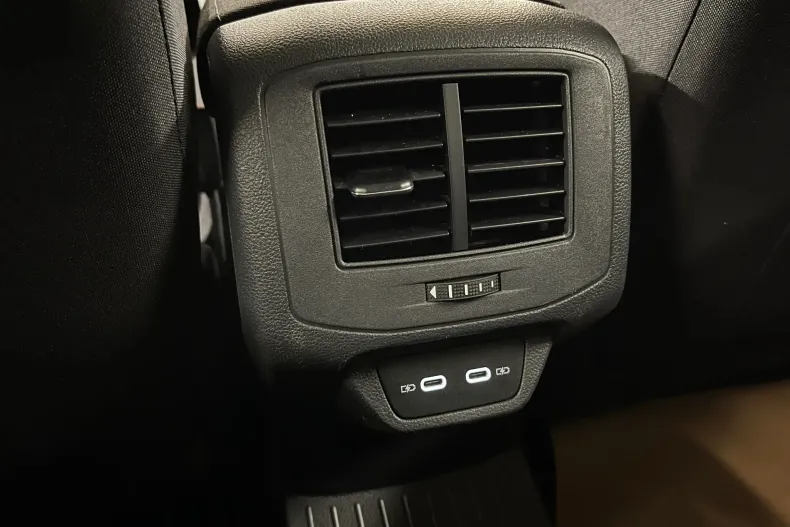 Volkswagen T-Roc din 2022 cu 63.427 km - oferta VOL164142 - foto 23