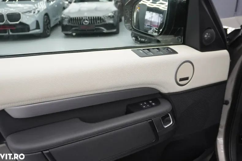 Land Rover Discovery din 2024 cu 64.941 km - oferta LAN164144 - foto 9