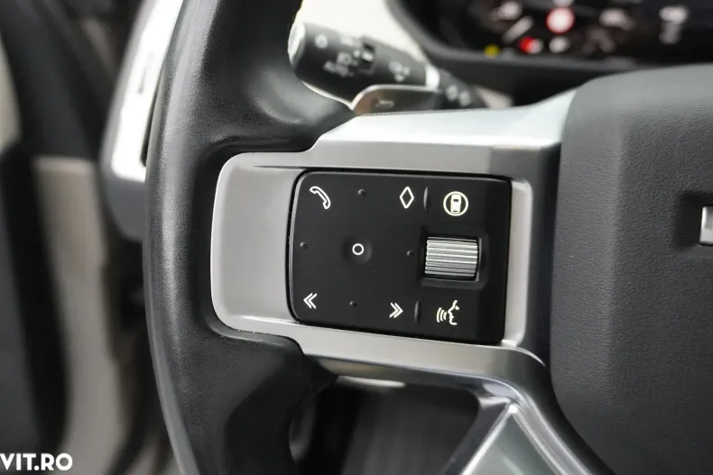 Land Rover Discovery din 2024 cu 64.941 km - oferta LAN164144 - foto 18