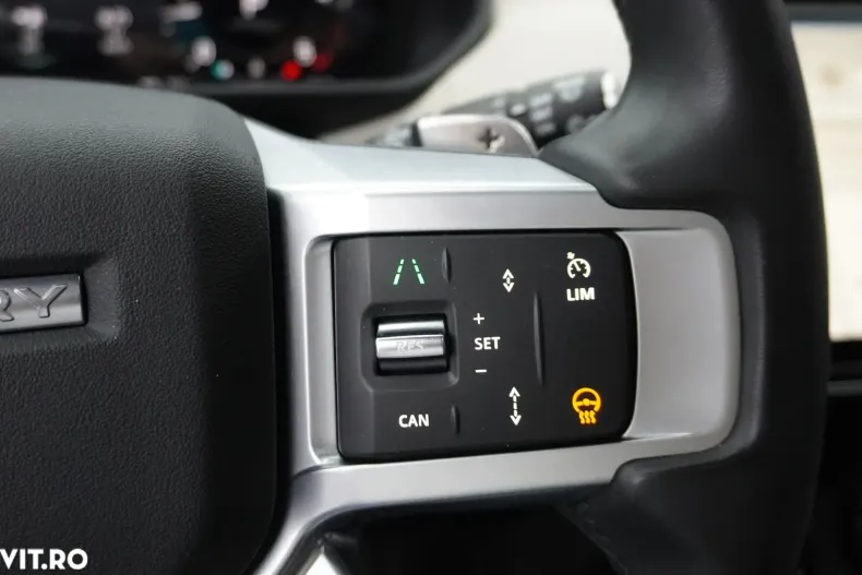 Land Rover Discovery din 2024 cu 64.941 km - oferta LAN164144 - foto 19