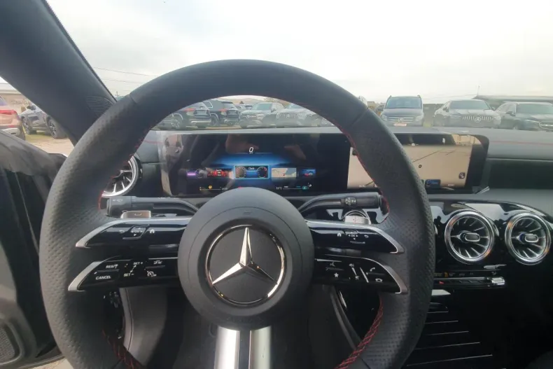 Mercedes-Benz CLA din 2024 cu 28.395 km - oferta MER164145 - foto 13