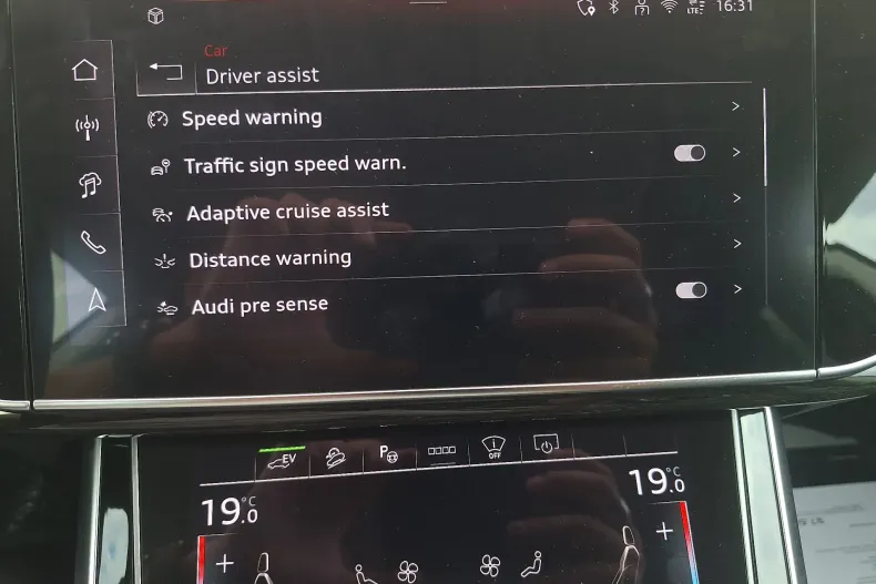 Audi Q8 din 2024 cu 2.839 km - oferta AUD164167 - foto 10