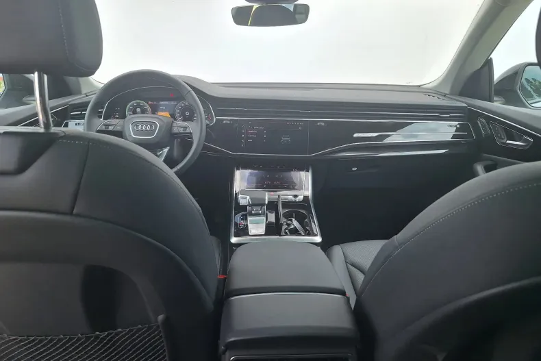 Audi Q8 din 2024 cu 2.839 km - oferta AUD164167 - foto 18