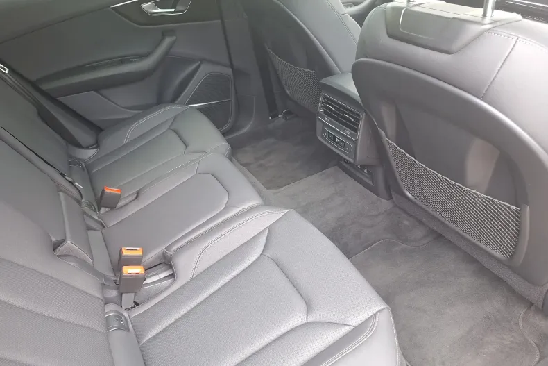 Audi Q8 din 2024 cu 2.839 km - oferta AUD164167 - foto 19