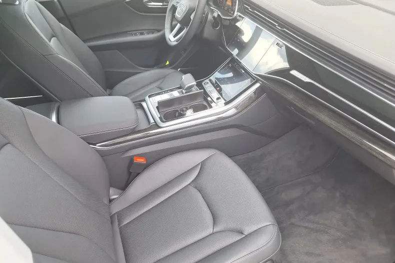 Audi Q8 din 2024 cu 2.839 km - oferta AUD164167 - foto 20