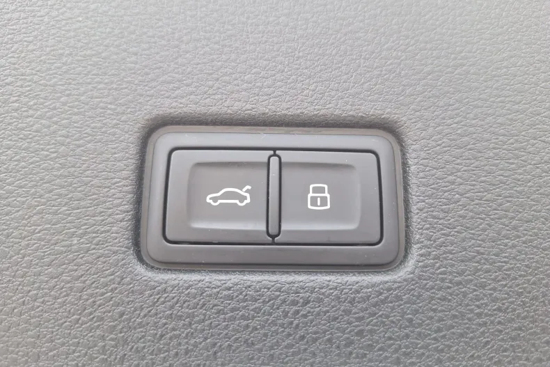 Audi Q8 din 2024 cu 2.839 km - oferta AUD164167 - foto 21