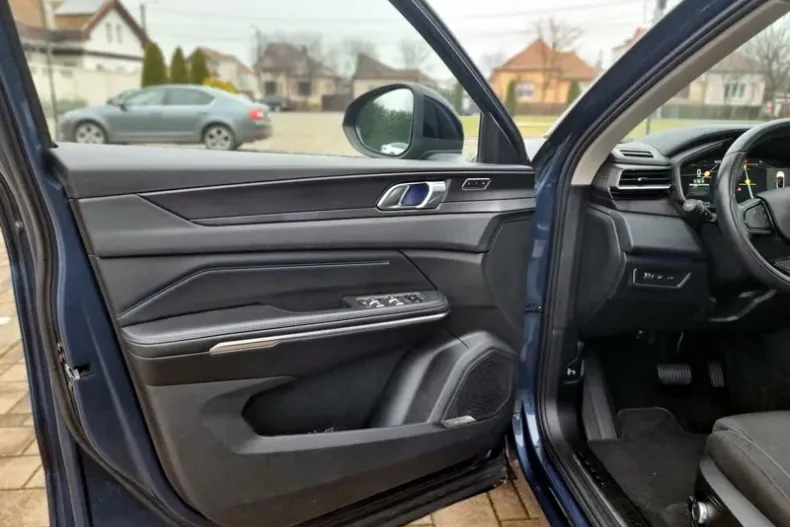 Lynk&Co 01 din 2022 cu 109.477 km - oferta LYN164171 - foto 7