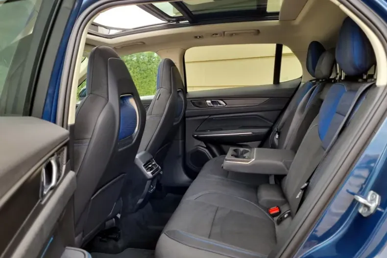 Lynk&Co 01 din 2022 cu 109.477 km - oferta LYN164171 - foto 12