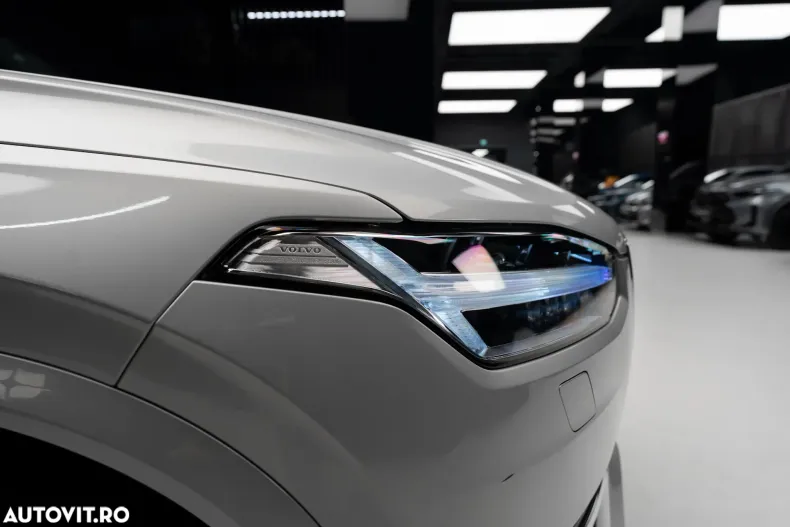 Volvo XC90 din 2021 cu 50.788 km - oferta VOL164172 - foto 8