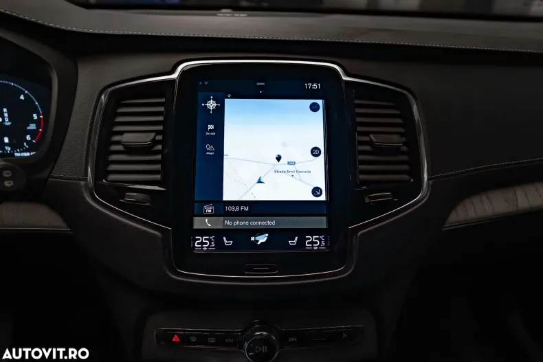 Volvo XC90 din 2021 cu 50.788 km - oferta VOL164172 - foto 24