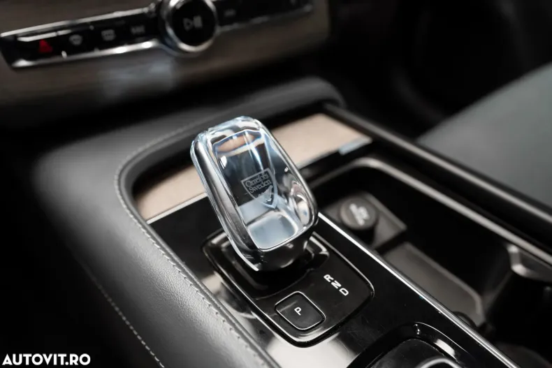 Volvo XC90 din 2021 cu 50.788 km - oferta VOL164172 - foto 31
