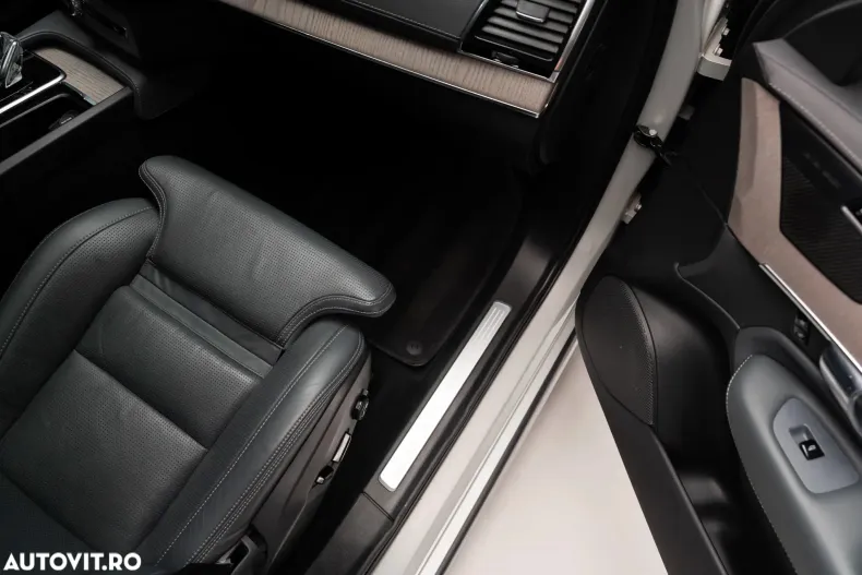 Volvo XC90 din 2021 cu 50.788 km - oferta VOL164172 - foto 36