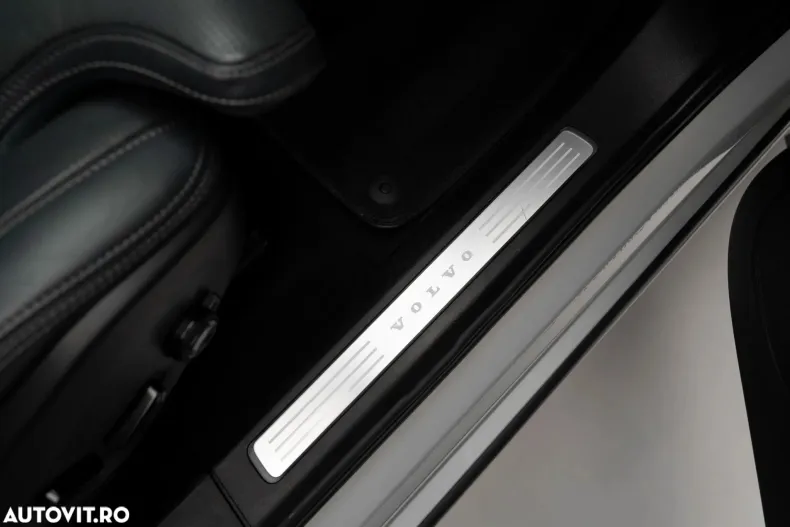 Volvo XC90 din 2021 cu 50.788 km - oferta VOL164172 - foto 38