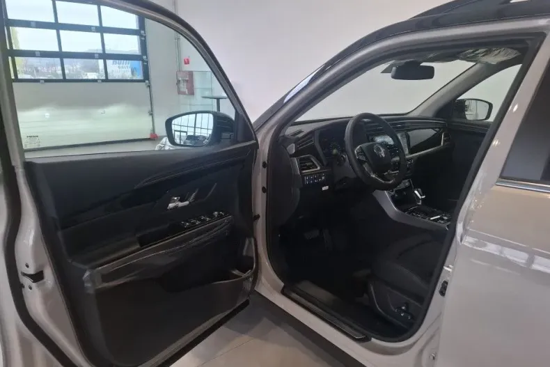 Ssangyong Korando din 2025 cu 10 km - oferta SSA164183 - foto 12