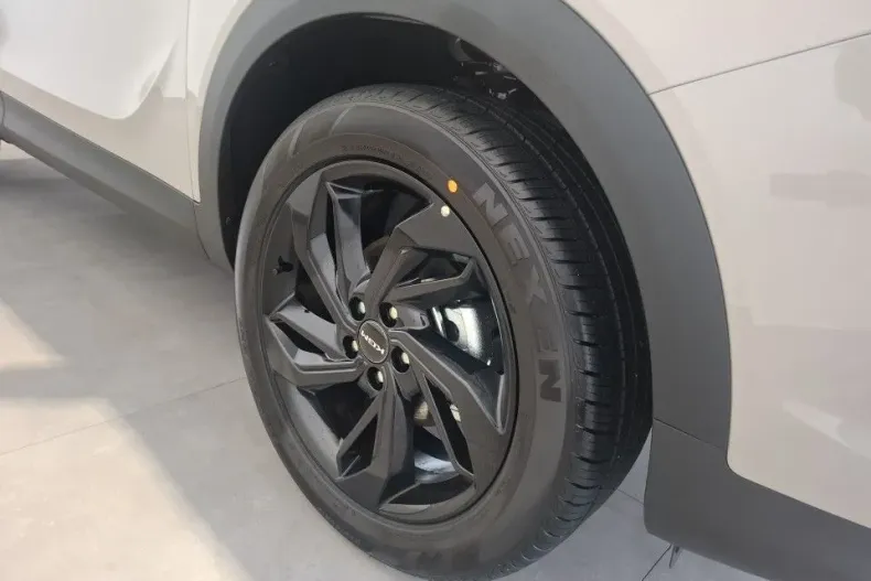 Ssangyong Korando din 2025 cu 10 km - oferta SSA164183 - foto 38