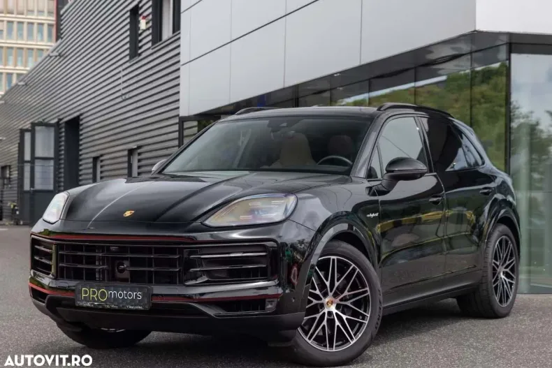 Porsche Cayenne din 2024 cu 25.584 km - oferta POR164185 - foto 1