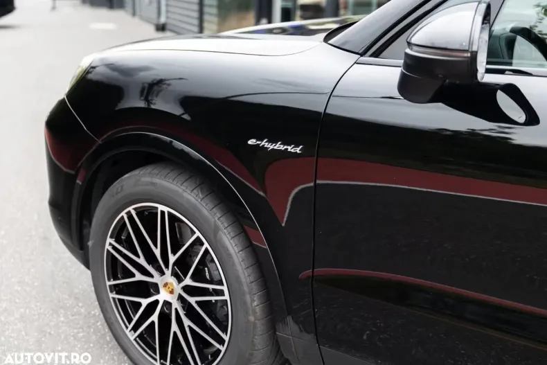 Porsche Cayenne din 2024 cu 25.584 km - oferta POR164185 - foto 8