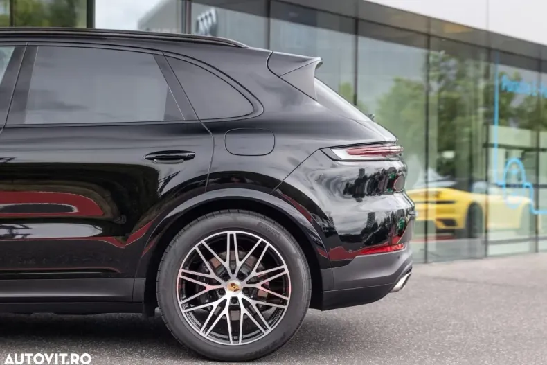 Porsche Cayenne din 2024 cu 25.584 km - oferta POR164185 - foto 11