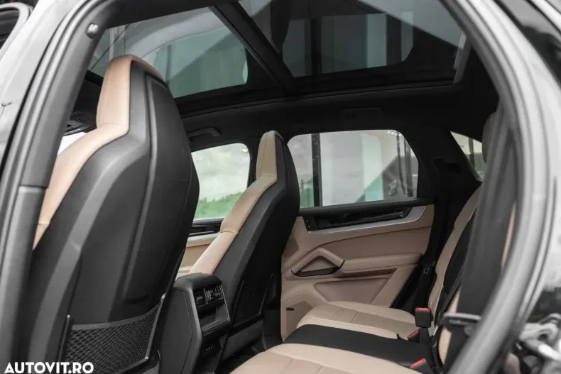 Porsche Cayenne din 2024 cu 25.584 km - oferta POR164185 - foto 23
