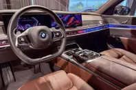 BMW Seria 7 din 2023 cu 36.784 km - oferta BMW164187 - foto 13