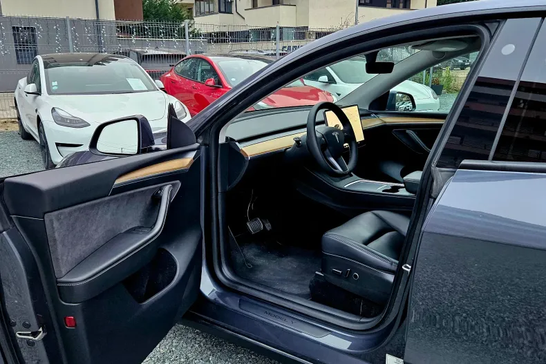 Tesla Model Y din 2021 cu 107.000 km - oferta TES164190 - foto 18