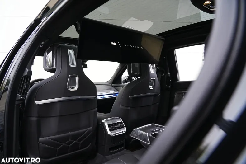 BMW Seria 7 din 2024 cu 5.651 km - oferta BMW164196 - foto 17