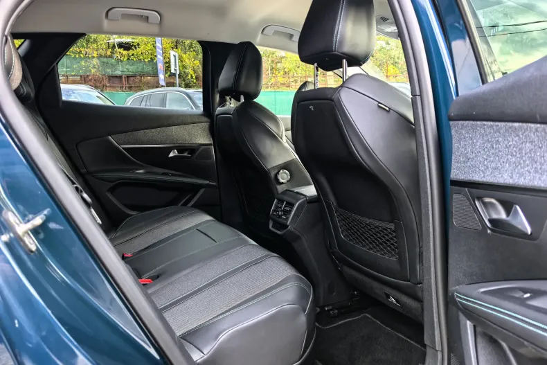 Peugeot 3008 din 2021 cu 126.140 km - oferta PEU164206 - foto 14