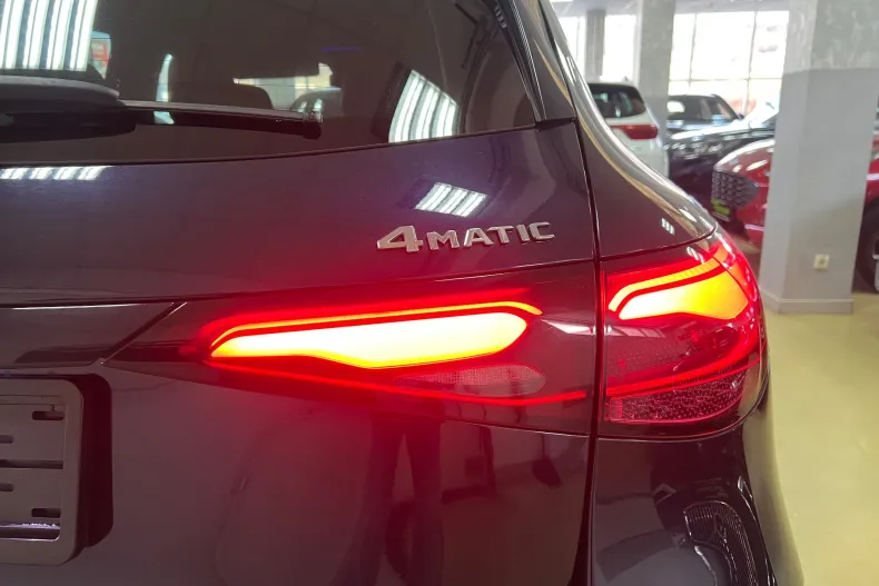 Mercedes-Benz GLC din 2023 cu 153.900 km - oferta MER164224 - foto 12