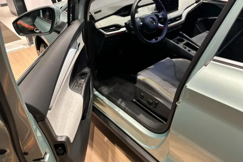 Skoda Enyaq din 2023 cu 144 km - oferta SKO164233 - foto 8