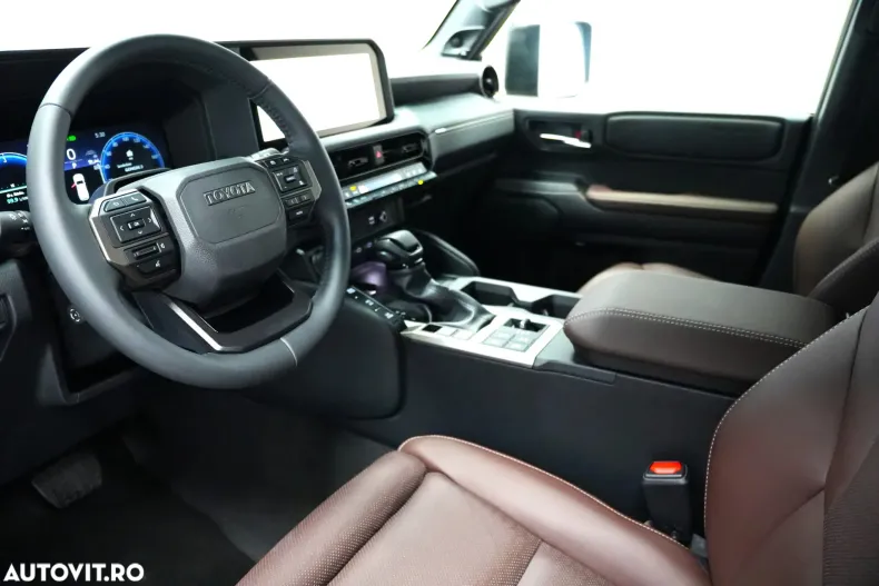 Toyota Land Cruiser din 2024 cu 10 km - oferta TOY164243 - foto 8