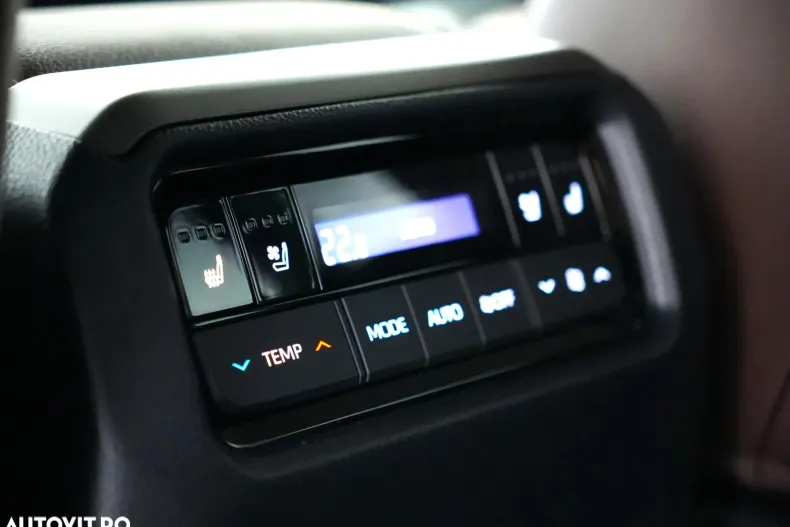 Toyota Land Cruiser din 2024 cu 10 km - oferta TOY164243 - foto 13