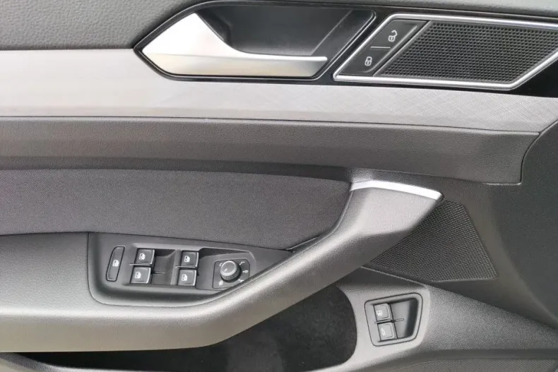 Volkswagen Passat din 2020 cu 45.625 km - oferta VOL164248 - foto 16