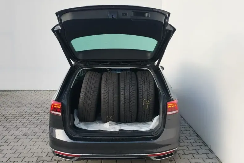 Volkswagen Passat din 2021 cu 88.370 km - oferta VOL164249 - foto 6