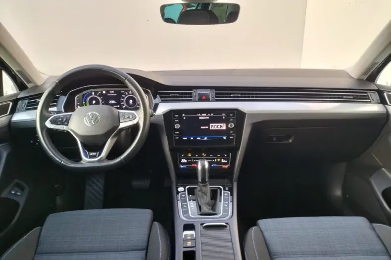 Volkswagen Passat din 2021 cu 88.370 km - oferta VOL164249 - foto 12