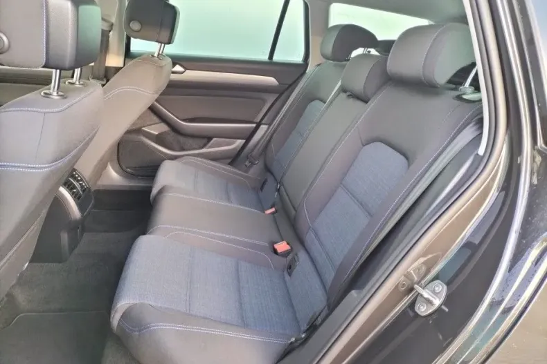 Volkswagen Passat din 2021 cu 88.370 km - oferta VOL164249 - foto 14