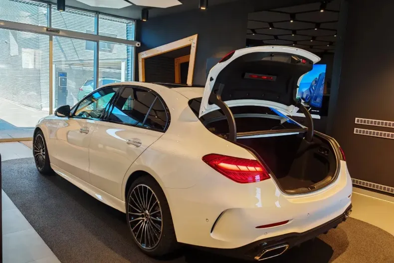 Mercedes-Benz C din 2025 cu 3.500 km - oferta MER164254 - foto 18