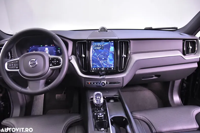 Volvo XC60 din 2024 cu 3.542 km - oferta VOL164269 - foto 9