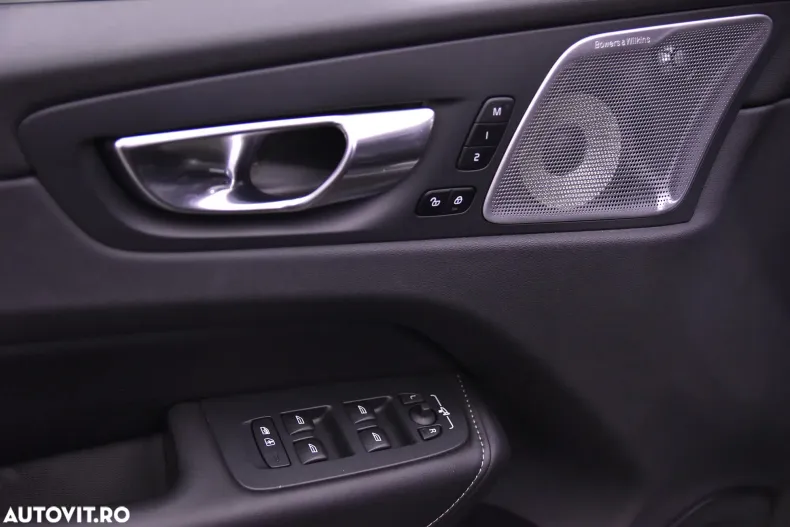 Volvo XC60 din 2024 cu 3.542 km - oferta VOL164269 - foto 14