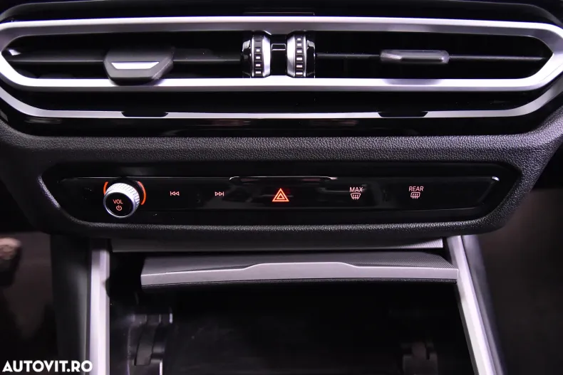 BMW Seria 3 din 2023 cu 80.479 km - oferta BMW164273 - foto 18